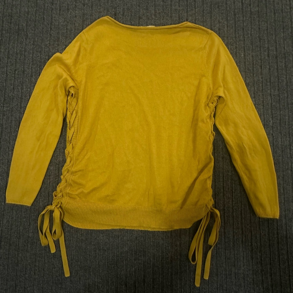 Indigenous Knit Top‎ - Picture 7 of 7
